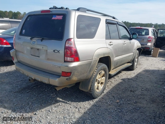 2005 Toyota 4Runner SR5 with VIN JTEZU14R050050572, listed as a IAAI auction lot 41660017 with 286,428 mi miles. Bid and sale history available at carsss.com. Image 4.