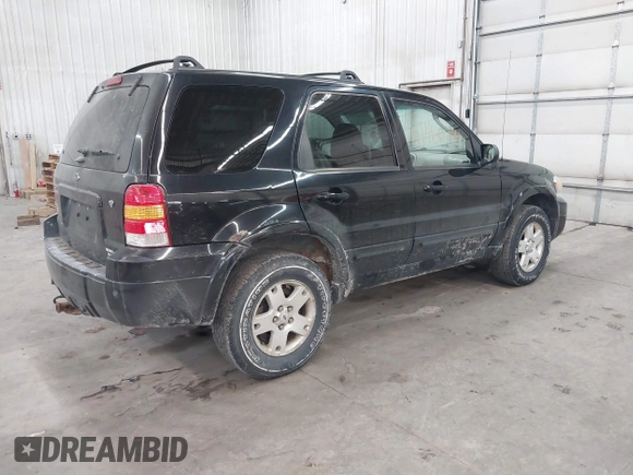 2007 Ford Escape Limited with VIN 1FMYU94187KA50511, listed as a IAAI auction lot 41460784 with 161,946 mi miles. Bid and sale history available at carsss.com. Image 4.