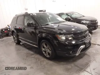 2016 Dodge Journey Crossroad z VIN 3C4PDCGB9GT240494, wystawiony jako IAAI lot #41466267 z przebiegiem 104 612 mil mil oraz . Historia ofert i sprzedaży dostępna na DreamBid. Obrazek 1.