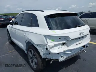 2025 Audi Q5 Premium с VIN WA1ABAFY3S2050913, выставлен на аукционе IAAI как лот 42403495 с пробегом 1 673 миль миль и . История ставок и продаж доступна на DreamBid. Изображение 6.