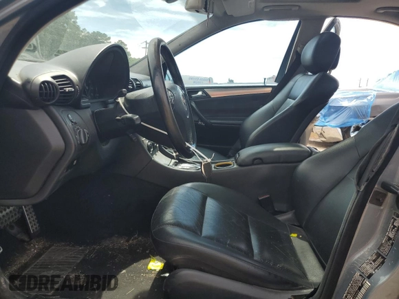 2006 Mercedes-Benz C 230 Sport с VIN WDBRF52HX6A836468, выставлен на аукционе Copart как лот 64101725 с пробегом 175 921 миль миль и Списание • Salvage title. История ставок и продаж доступна на DreamBid. Изображение 7.