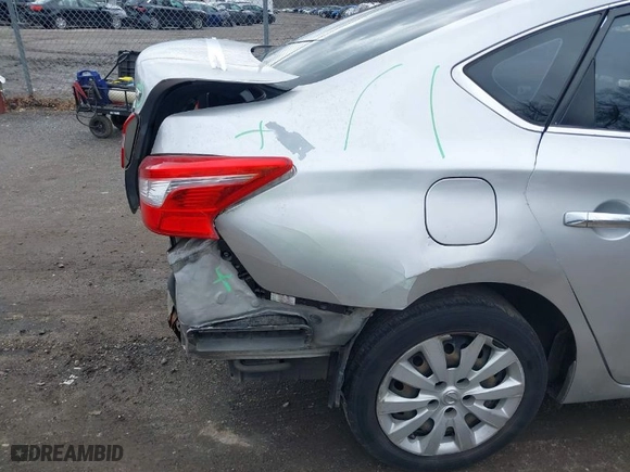 2016 Nissan Sentra SR with VIN 3N1AB7AP8GL662203, listed as a IAAI auction lot 41739620 with 131,001 mi miles. Bid and sale history available at carsss.com. Image 14.
