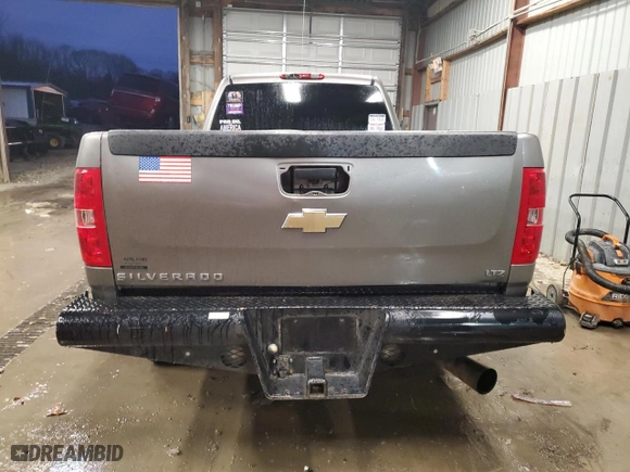 2007 Chevrolet Silverado 2500HD LT w/1LT with VIN 1GCHK23667F517223, listed as a Copart auction lot 83580504 with 0 mi miles and Salvage Title. Bid and sale history available at carsss.com. Image 6.