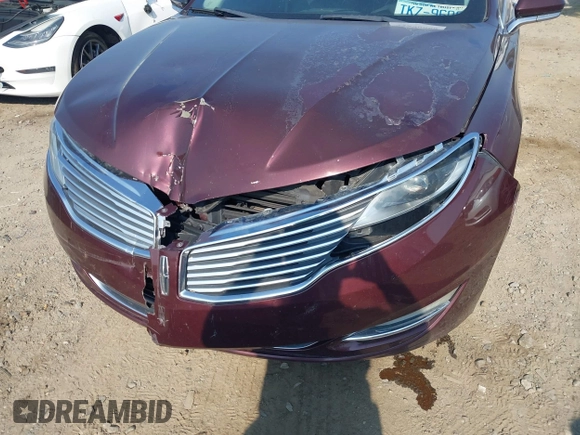 2013 Lincoln MKZ with VIN 3LN6L2GK8DR812488, listed as a IAAI auction lot 42590868 with 181,997 mi miles and . Bid and sale history available at DreamBid. Image 6.