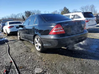 2006 Mercedes-Benz C 230 Sport with VIN WDBRF52H76A895770, listed as a Copart auction lot 41414335 with 206,996 mi miles and Salvage Title. Bid and sale history available at carsss.com. Image 2.