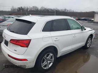 2019 Audi Q5 Premium with VIN WA1ANAFY0K2093743, listed as a IAAI auction lot 41443852 with 63,874 mi miles. Bid and sale history available at carsss.com. Image 4.