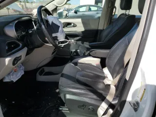 2020 Chrysler Pacifica Touring L с VIN 2C4RC1BG9LR276542, выставлен на аукционе Copart как лот 62159675 с пробегом 84 522 миль миль и Списание • Salvage title. История ставок и продаж доступна на DreamBid. Изображение 7.