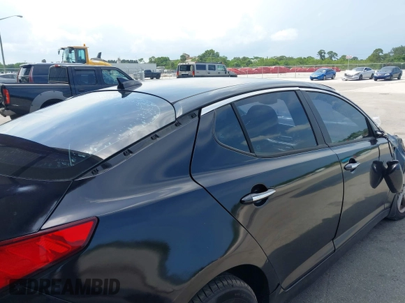 2014 Kia Optima LX z VIN 5XXGM4A77EG322243, wystawiony jako IAAI lot #42334987 z przebiegiem 141 068 mil mil oraz . Historia ofert i sprzedaży dostępna na DreamBid. Obrazek 15.