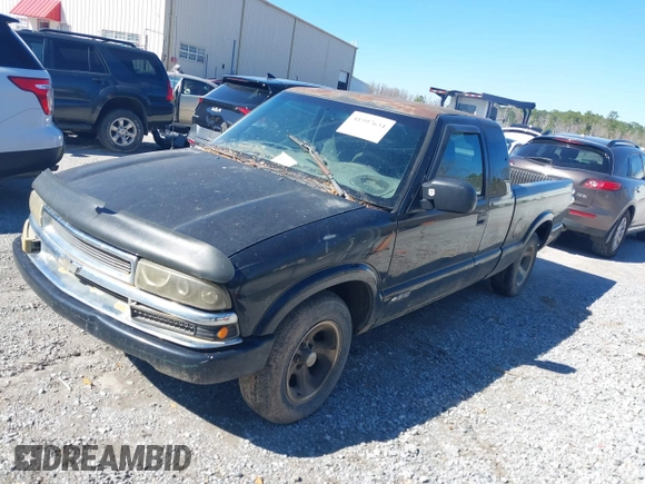 2001 Chevrolet S-10 LS with VIN 1GCCS19W918189223, listed as a IAAI auction lot 41597634 with 256,913 mi miles and . Bid and sale history available at DreamBid. Image 2.