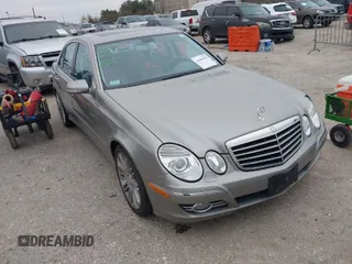 2008 Mercedes-Benz E-Class Luxury 3.5L with VIN WDBUF56X18B194957, listed as a IAAI auction lot 41606470 with 70,631 mi miles. Bid and sale history available at carsss.com. Image 1.