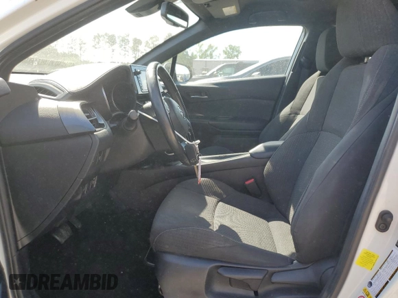 2018 Toyota C-HR XLE z VIN NMTKHMBX4JR031512, wystawiony jako Copart lot #55096715 z przebiegiem 100 522 mil mil oraz Szkoda całkowita • Salvage title. Historia ofert i sprzedaży dostępna na DreamBid. Obrazek 7.