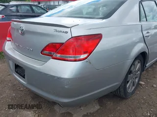 2005 Toyota Avalon XL with VIN 4T1BK36B85U013619, listed as a IAAI auction lot 42209645 with 173,520 mi miles and . Bid and sale history available at carsss.com. Image 14.