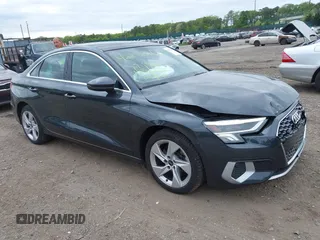 2024 Audi A3 Premium z VIN WAUGUDGY8RA053877, wystawiony jako IAAI lot #42271066 z przebiegiem 17 155 mil mil oraz . Historia ofert i sprzedaży dostępna na DreamBid. Obrazek 1.