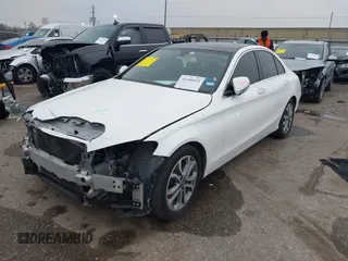 2018 Mercedes-Benz C 300 z VIN WDDWF4JB3JR389395, wystawiony jako IAAI lot #41190433 z przebiegiem 69 751 mil mil oraz . Historia ofert i sprzedaży dostępna na DreamBid. Obrazek 17.