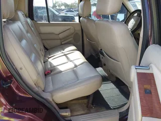 2006 Ford Explorer Eddie Bauer with VIN 1FMEU74E46UA22864, listed as a IAAI auction lot 42136513 with 175,401 mi miles. Bid and sale history available at carsss.com. Image 8.
