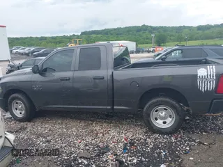 2022 Ram 1500 Tradesman z VIN 1C6RR6FG9NS222835, wystawiony jako IAAI lot #42156693 z przebiegiem 71 564 mil mil oraz . Historia ofert i sprzedaży dostępna na DreamBid. Obrazek 14.