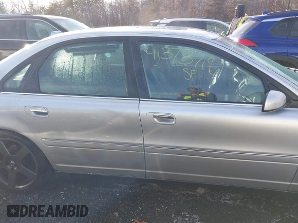 2005 Volvo S80 with VIN YV1TH592051411109, listed as a IAAI auction lot 41373718 with 180,446 mi miles. Bid and sale history available at carsss.com. Image 13.