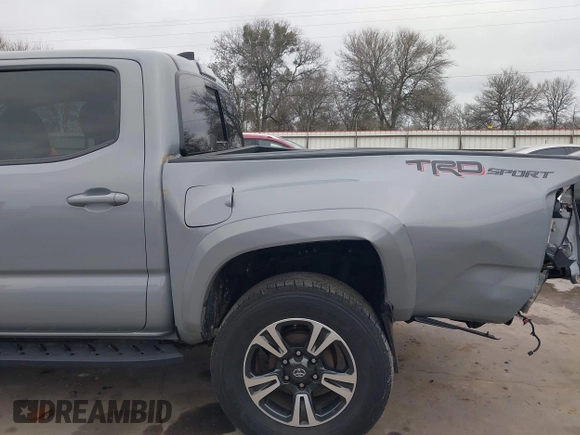 2018 Toyota Tacoma SR5 with VIN 5TFAZ5CNXJX065431, listed as a IAAI auction lot 41491056 with 39,024 mi miles and . Bid and sale history available at DreamBid. Image 19.