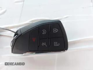 2025 GMC Acadia FWD Denali z VIN 1GKENLRS3SJ214267, wystawiony jako IAAI lot #42290521 z przebiegiem Nie podano mil oraz . Historia ofert i sprzedaży dostępna na DreamBid. Obrazek 11.