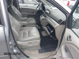 2009 Honda Odyssey EX-L with VIN 5FNRL38629B033203, listed as a IAAI auction lot 42172416 with 261,270 mi miles. Bid and sale history available at carsss.com. Image 5.