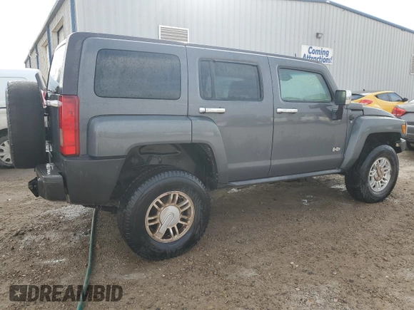 2008 Hummer H3 SUV Luxury with VIN 5GTEN13E388108462, listed as a Copart auction lot 45057225 with 240,946 mi miles and Clean Title. Bid and sale history available at carsss.com. Image 3.