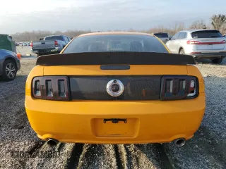 2007 Ford Mustang GT Deluxe with VIN 1ZVFT82HX75259446, listed as a Copart auction lot 43974115 with 129,547 mi miles and Salvage Title. Bid and sale history available at carsss.com. Image 6.