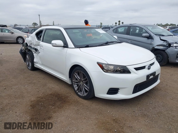 2013 Scion tC z VIN JTKJF5C70D3062150, wystawiony jako IAAI lot #42178060 z przebiegiem 97 480 mil mil oraz . Historia ofert i sprzedaży dostępna na DreamBid. Obrazek 1.