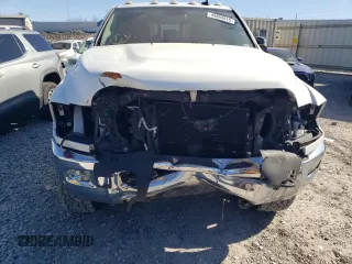 2018 Ram 2500 Laramie with VIN 3C6UR5NL8JG315107, listed as a Copart auction lot 45863915 with 95,055 mi miles and Clean title. Bid and sale history available at DreamBid. Image 5.