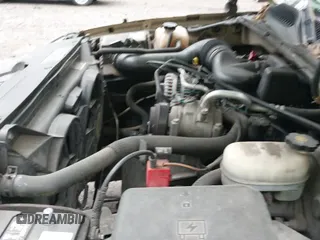 2007 Chevrolet Silverado 1500 Work Truck z VIN 1GCEC14X17Z145662, wystawiony jako IAAI lot #42268275 z przebiegiem 105 213 mil mil oraz . Historia ofert i sprzedaży dostępna na DreamBid. Obrazek 12.
