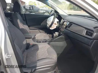 2019 Kia Niro LX with VIN KNDCB3LC7K5231434, listed as a IAAI auction lot 42096652 with 107,516 mi miles and . Bid and sale history available at DreamBid. Image 5.