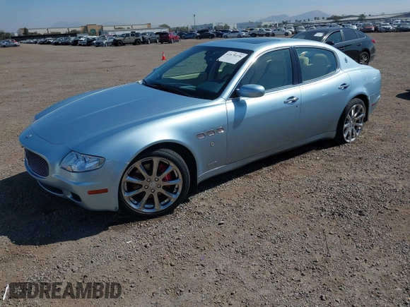 2007 Maserati Quattroporte with VIN ZAMFE39A670030778, listed as a IAAI auction lot 41670238 with 89,404 mi miles. Bid and sale history available at carsss.com. Image 2.