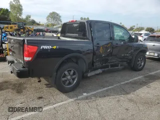 2013 Nissan Titan SL with VIN 1N6BA0EC9DN306161, listed as a Copart auction lot 50923005 with 199,141 mi miles and Salvage Title. Bid and sale history available at DreamBid. Image 3.