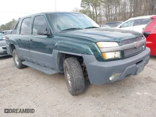 2002 Chevrolet Avalanche with VIN 3GNGK23G02G245206, listed as a IAAI auction lot 41467951 with 147,862 mi miles. Bid and sale history available at carsss.com. Image 1.