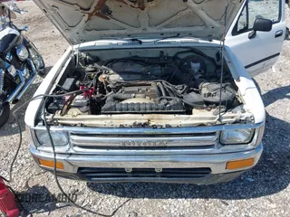 1989 Toyota Pickup z VIN JT4VN93D7K0002714, wystawiony jako IAAI lot #41971990 z przebiegiem 251 337 mil mil oraz . Historia ofert i sprzedaży dostępna na DreamBid. Obrazek 10.