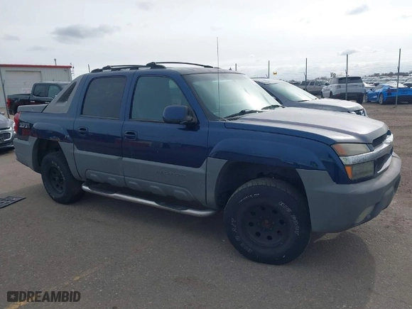 2002 Chevrolet Avalanche with VIN 3GNEK13T62G127112, listed as a IAAI auction lot 41817568 with 180,672 mi miles. Bid and sale history available at carsss.com. Image 1.