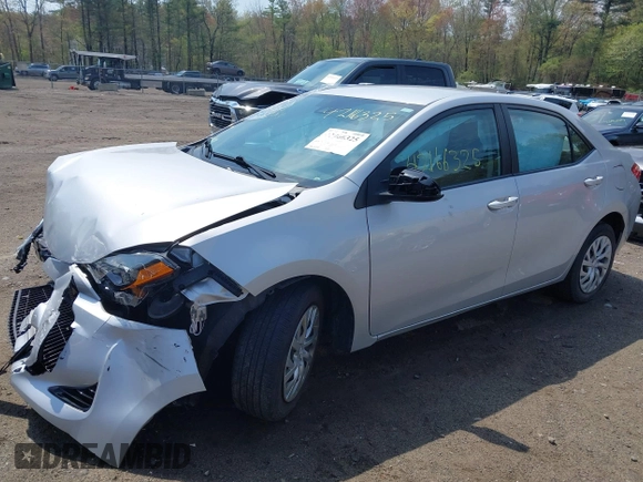 2018 Toyota Corolla L z VIN 2T1BURHE9JC110134, wystawiony jako IAAI lot #42166325 z przebiegiem 26 678 mil mil oraz . Historia ofert i sprzedaży dostępna na DreamBid. Obrazek 2.