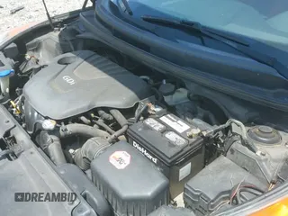 2012 Hyundai Veloster w/Red Int z VIN KMHTC6AD7CU067048, wystawiony jako IAAI lot #42999504 z przebiegiem 188 136 mil mil oraz . Historia ofert i sprzedaży dostępna na DreamBid. Obrazek 12.