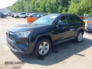 2020 Toyota RAV4 XLE with VIN 2T3P1RFV7LW111230, listed as a IAAI auction lot 40012870 with 22,444 mi miles. Bid and sale history available at carsss.com. Image 17.