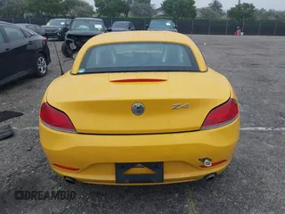 2011 BMW Z4 sDrive35i with VIN WBALM7C58BE383383, listed as a IAAI auction lot 41381714 with 55,704 mi miles. Bid and sale history available at carsss.com. Image 16.