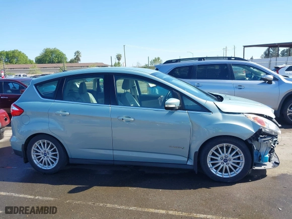 2013 Ford C-Max Hybrid SEL with VIN 1FADP5BUXDL521814, listed as a IAAI auction lot 41944352 with 130,999 mi miles. Bid and sale history available at carsss.com. Image 14.