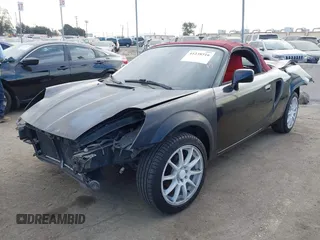 2001 Toyota MR2 z VIN JTDFR320710035330, wystawiony jako IAAI lot #41238516 z przebiegiem 160 405 mil mil oraz . Historia ofert i sprzedaży dostępna na DreamBid. Obrazek 2.