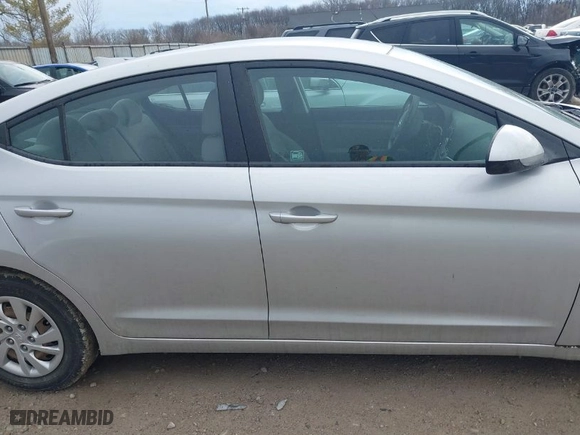 2017 Hyundai Elantra SE with VIN 5NPD74LFXHH158073, listed as a IAAI auction lot 41895953 with 88,507 mi miles. Bid and sale history available at carsss.com. Image 14.