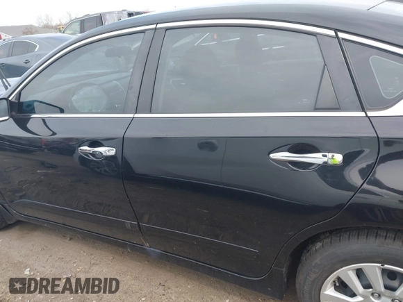 2015 Nissan Altima 2.5 SV with VIN 1N4AL3AP1FC582082, listed as a IAAI auction lot 42006657 with 132,343 mi miles. Bid and sale history available at carsss.com. Image 14.