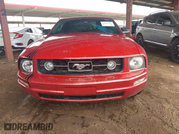 2008 Ford Mustang Deluxe with VIN 1ZVHT80N985143223, listed as a IAAI auction lot 42023600 with 193,678 mi miles. Bid and sale history available at carsss.com. Image 12.