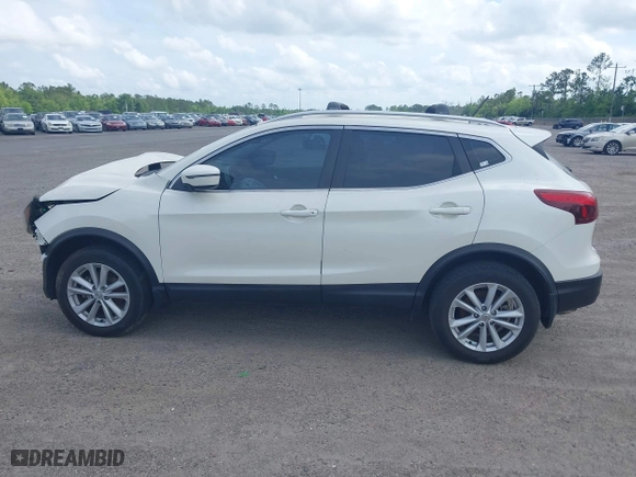 2017 Nissan Rogue Sport SV with VIN JN1BJ1CP4HW018940, listed as a IAAI auction lot 42127594 with 98,684 mi miles. Bid and sale history available at carsss.com. Image 13.