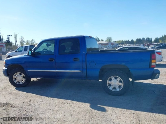 2004 GMC Sierra 1500 Crew Cab SLE with VIN 2GTEK13TX41394077, listed as a IAAI auction lot 42047304 with 227,296 mi miles. Bid and sale history available at carsss.com. Image 14.