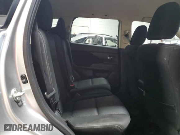 2018 Mitsubishi Outlander ES with VIN JA4AZ3A34JJ006152, listed as a Copart auction lot 58596085 with 126,117 mi miles and Salvage title. Bid and sale history available at DreamBid. Image 11.