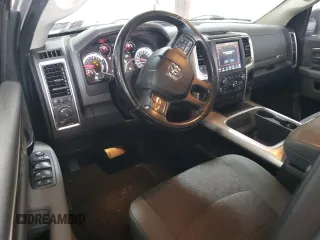 2018 Ram 1500 Big Horn z VIN 3C6RR7LG7JG240889, wystawiony jako Copart lot #57627555 z przebiegiem 74 541 mil mil oraz Szkoda całkowita • Salvage title. Historia ofert i sprzedaży dostępna na DreamBid. Obrazek 8.