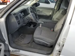 2007 Dodge Dakota SLT with VIN 1D7HW48P17S172620, listed as a Copart auction lot 48219055 with 136,230 mi miles and Salvage Title. Bid and sale history available at carsss.com. Image 7.