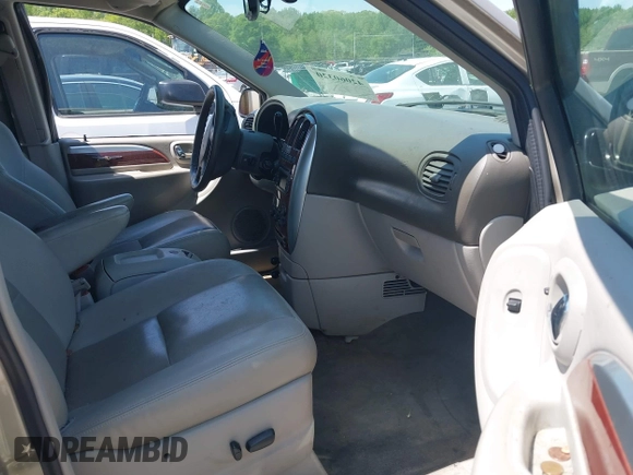 2007 Chrysler Town & Country Limited with VIN 2A8GP64L37R218136, listed as a IAAI auction lot 42060320 with 150,500 mi miles and . Bid and sale history available at DreamBid. Image 5.
